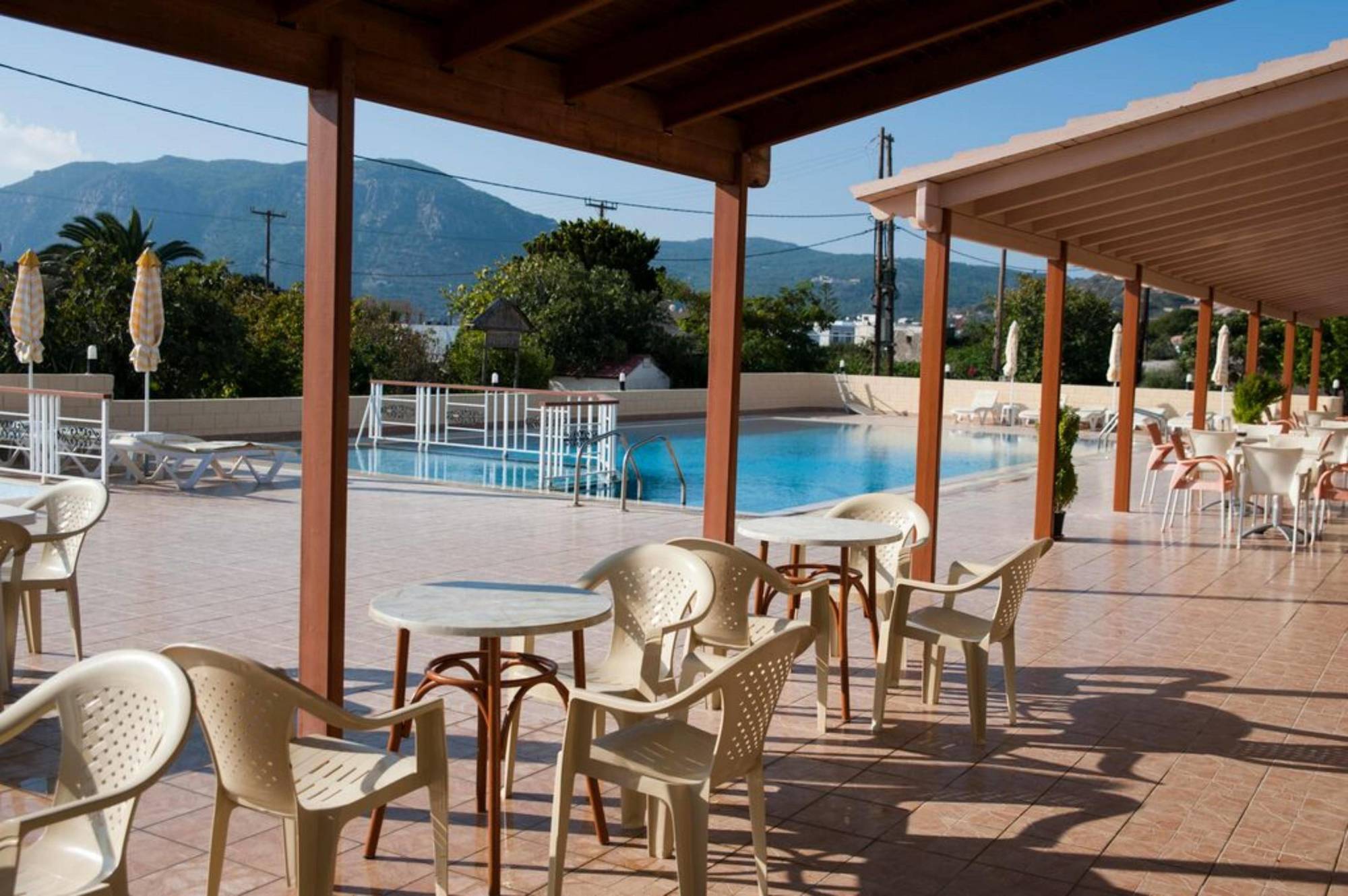 Eleni Hotel Kéfalos Exterior photo