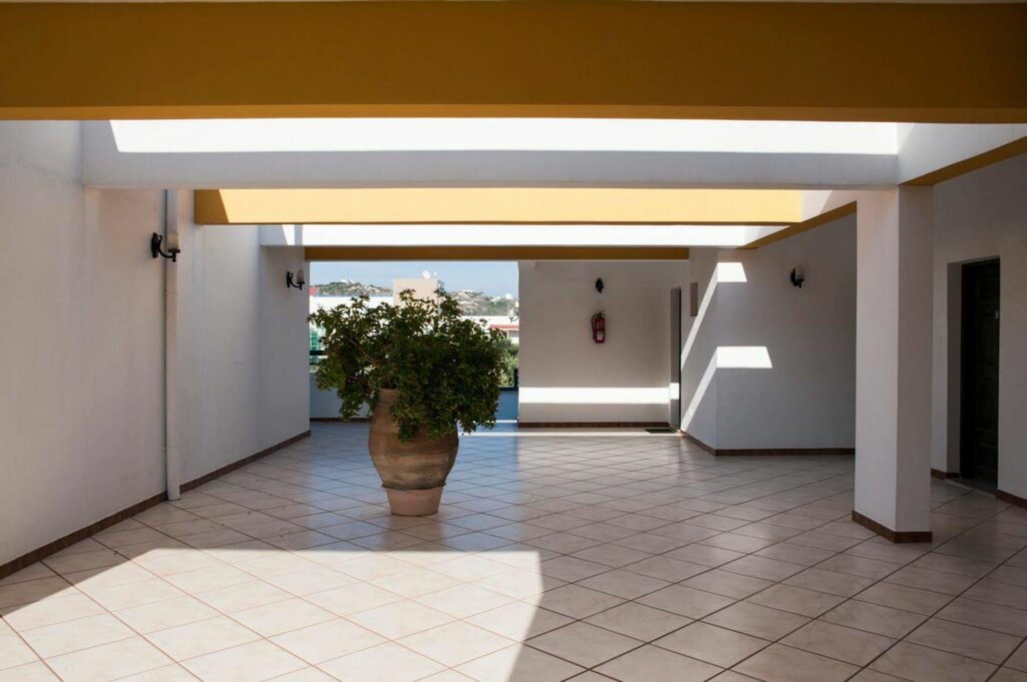 Eleni Hotel Kéfalos Exterior photo